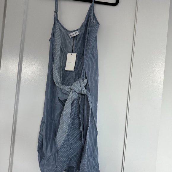 NWT Faithfull The Brand Kara Wrap Mini Dress V-neckline Sz M Oxford Blue Stripe - Picture 5 of 10